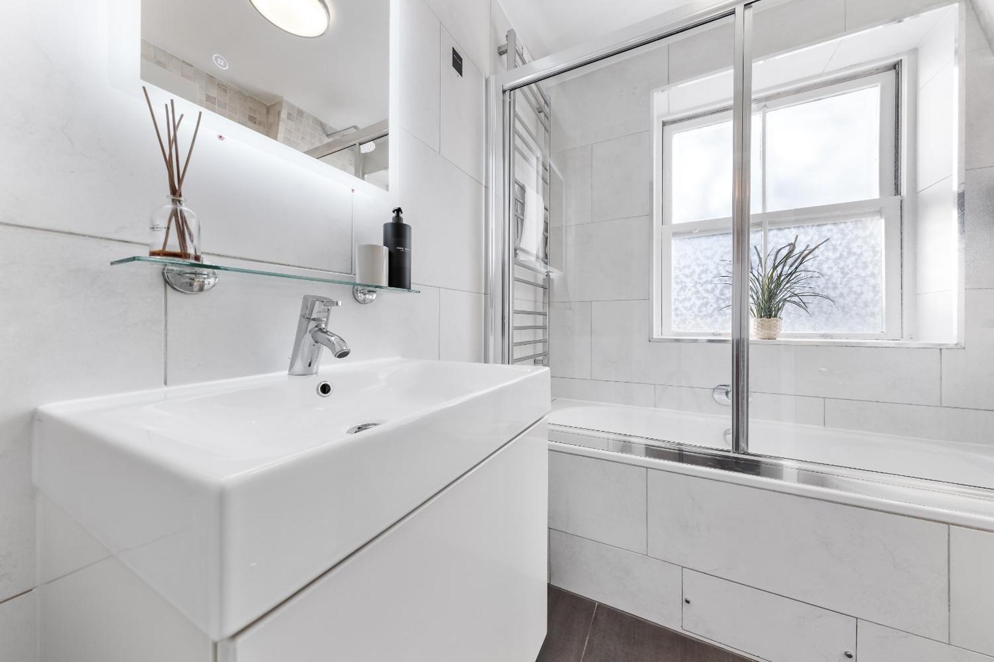 Charming Apartment By Hyde Park 런던 외부 사진